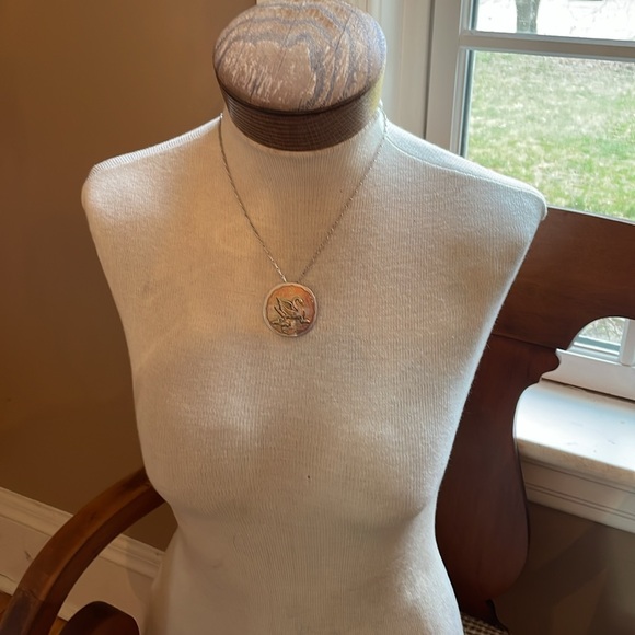 The reed and Barton damascene swan pendant - Picture 2 of 4